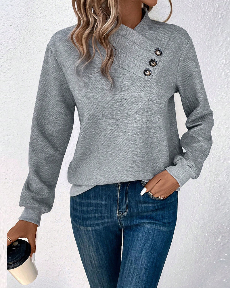 Camille – Luxe Gebreide Damestrui met Knopen" can be rewritten as:
"Camille – Elegante Gebreide Damestrui met Knopen