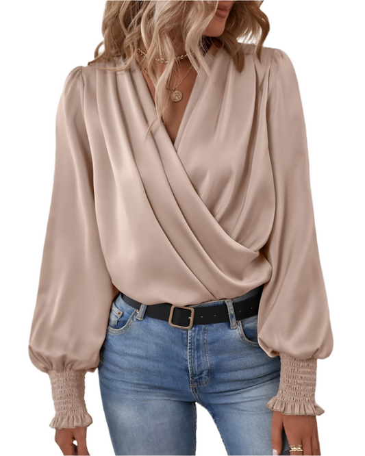 Camilla – Stijlvolle Damesblouse met Lange Mouwen