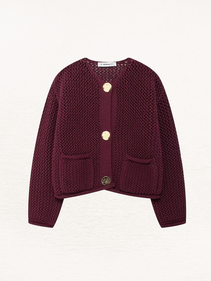 Giulia – Grofgebreid Damesvest met Metallic Knopen" 

Rewritten: "Giulia – Chunky Knit Women's Cardigan with Metallic Buttons