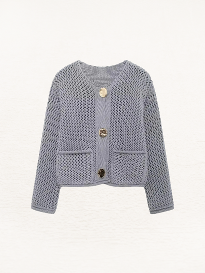 Giulia – Grofgebreid Damesvest met Metallic Knopen" 

Rewritten: "Giulia – Chunky Knit Women's Cardigan with Metallic Buttons